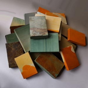 ���Ԍ��̐΍ނ̎��